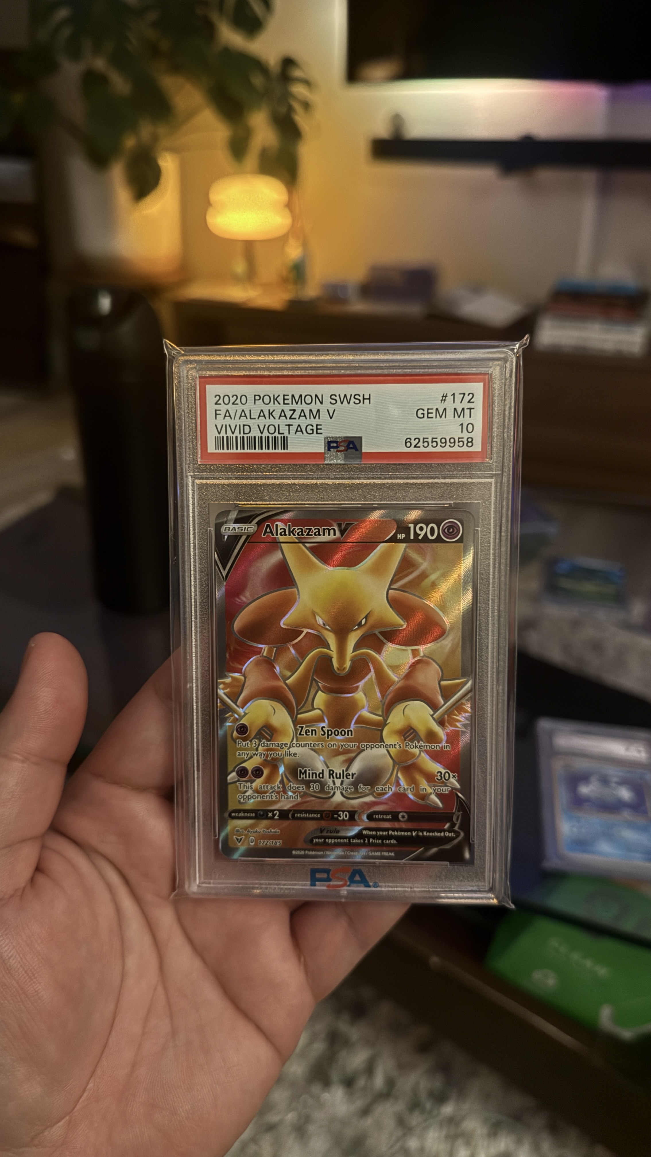 2020 POKEMON SWORD & SHIELD VIVID VOLTAGE TCG Cards FA/ALAKAZAM V